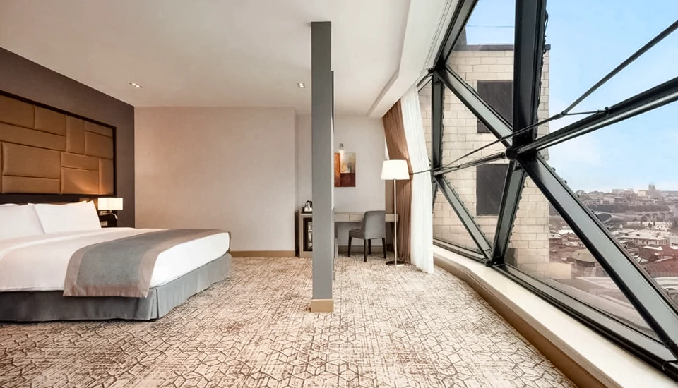 هتل ویندهام گرند تفلیس